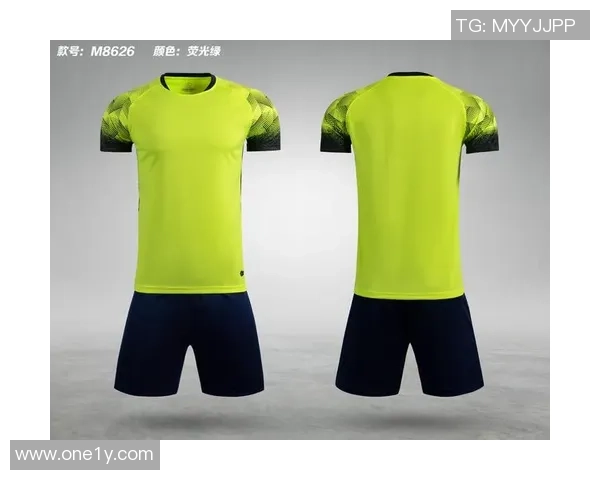 足球衣印号的重要性与球员个性化表达的完美结合探讨